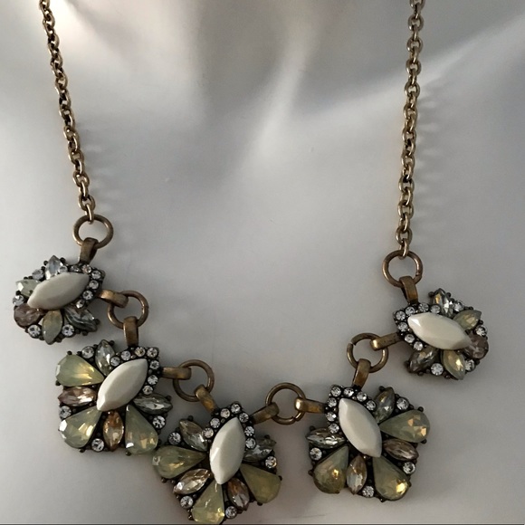 Necklace & Earrings Antique Look Statement - Picture 4 of 6